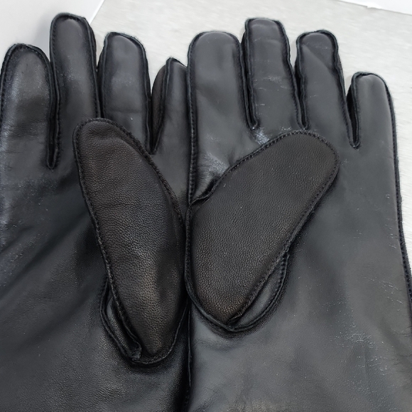 UGG Men's Black Leather Gloves - Picture 7 of 8